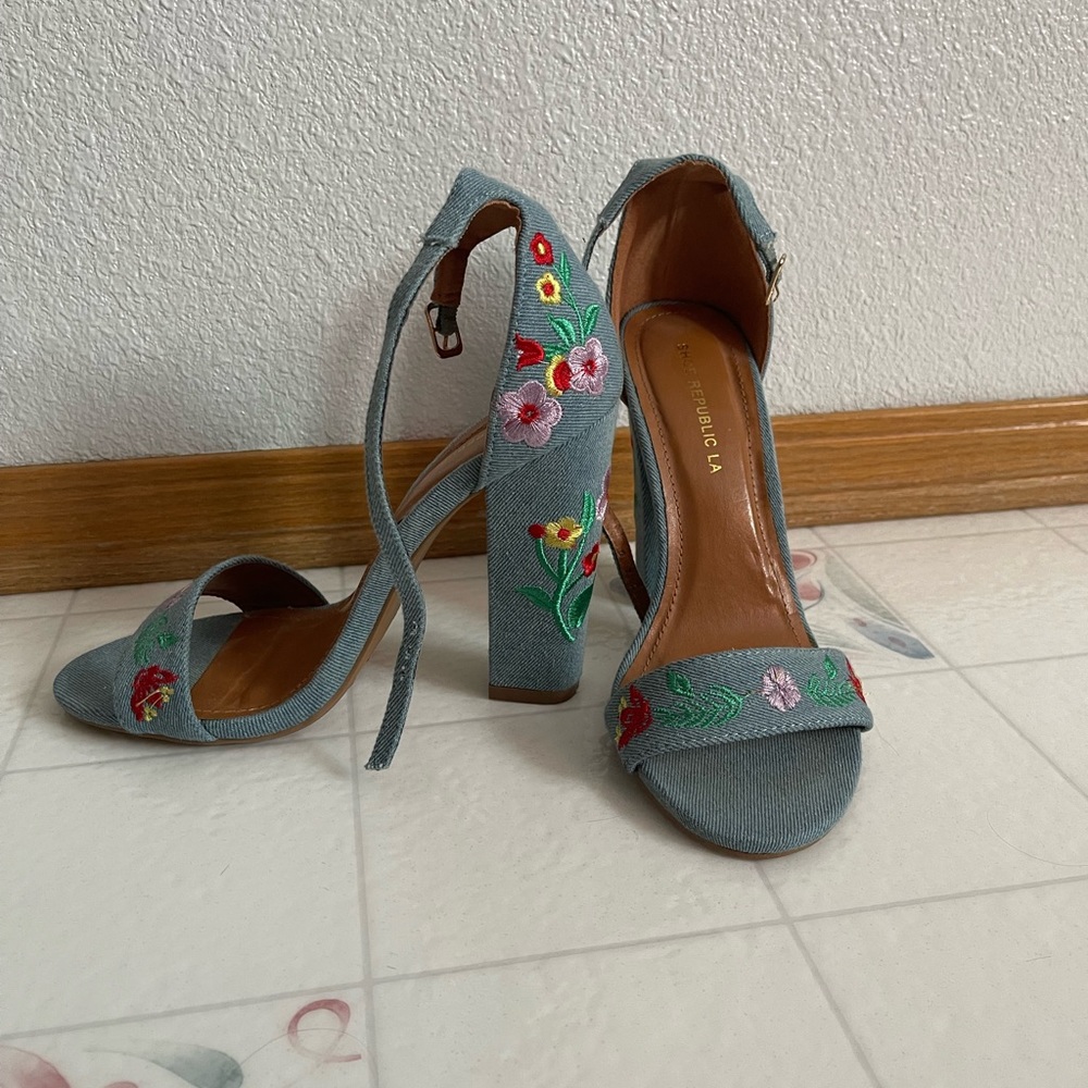 Heels - Picture 4 of 6